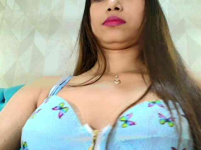 MadelineDollx webcam