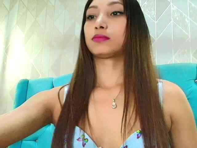 MadelineDollx webcam