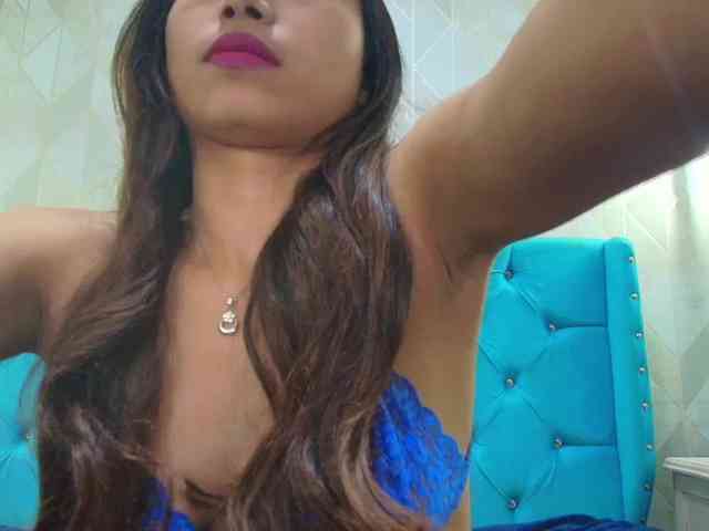 MadelineDollx webcam