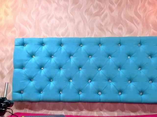 MadelineDollx webcam