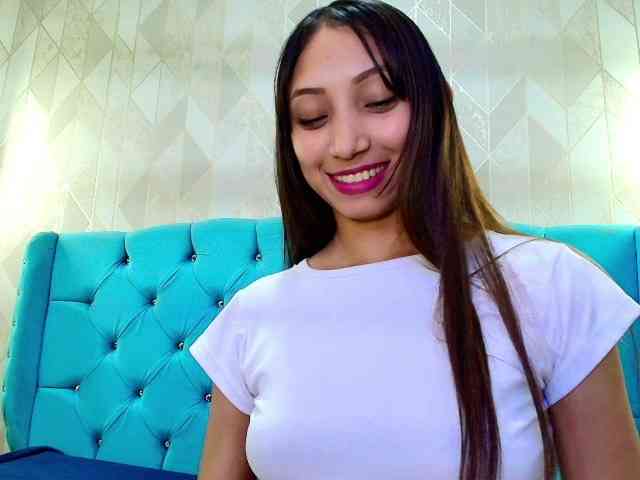 MadelineDollx webcam