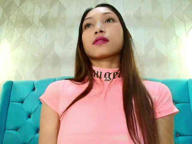 MadelineDollx webcam