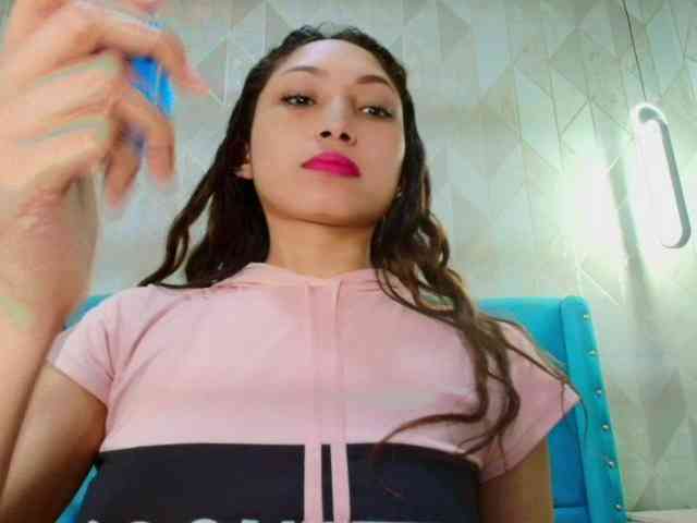 MadelineDollx webcam