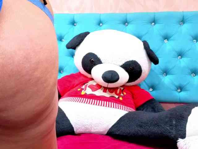 MadelineDollx webcam