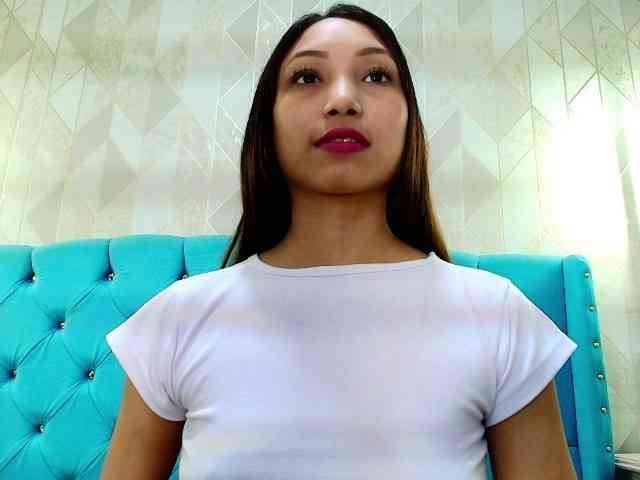 MadelineDollx webcam