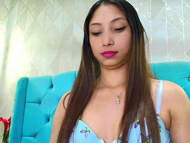 MadelineDollx webcam