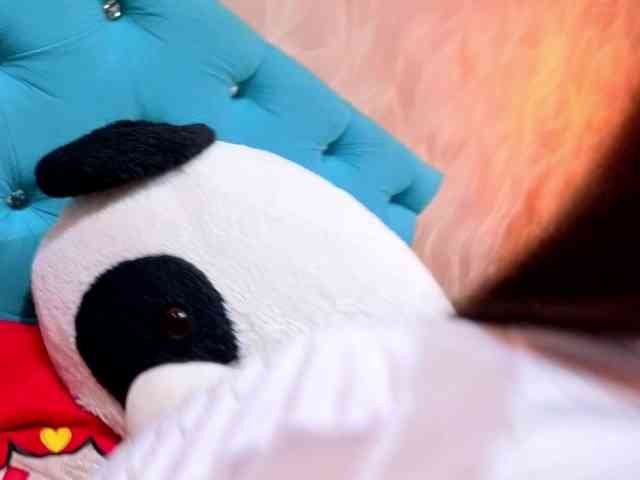 MadelineDollx webcam