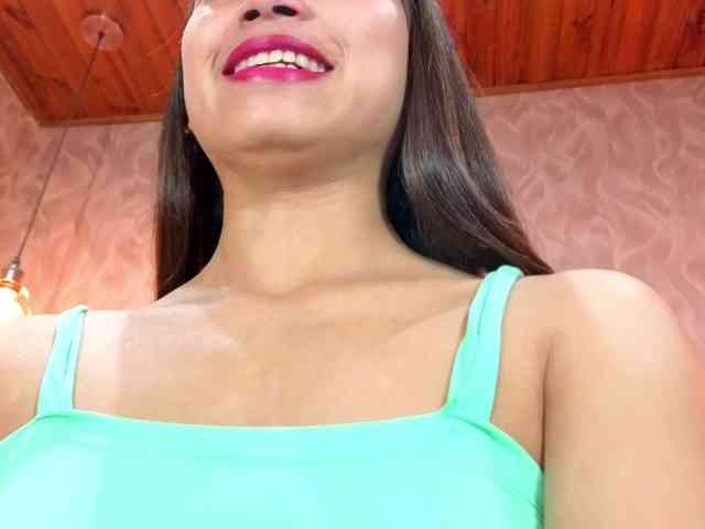 MadelineDollx webcam