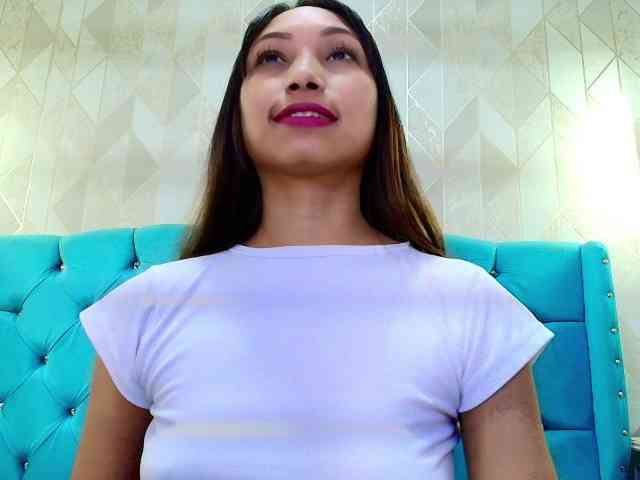 MadelineDollx webcam
