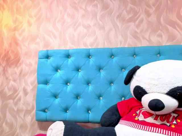 MadelineDollx webcam