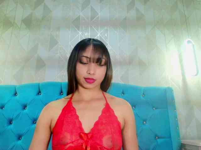 MadelineDollx webcam