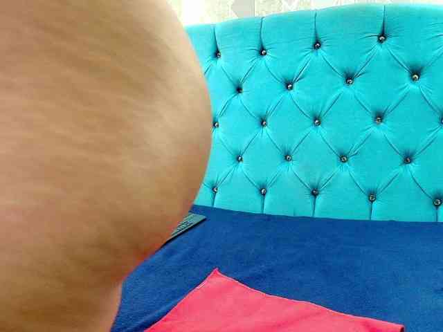 MadelineDollx webcam