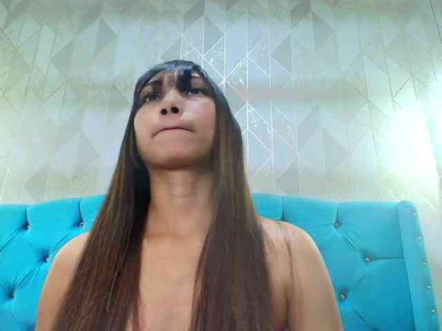 MadelineDollx webcam