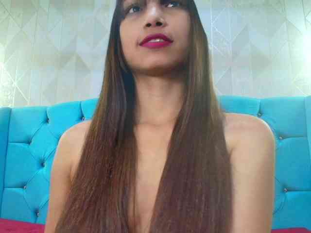 MadelineDollx webcam