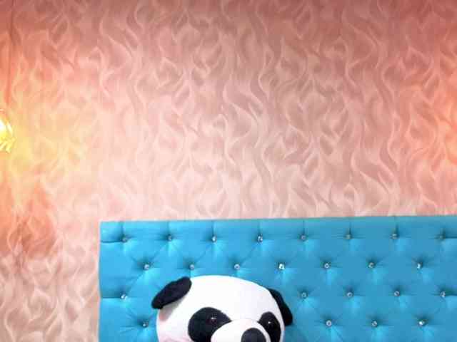 MadelineDollx webcam