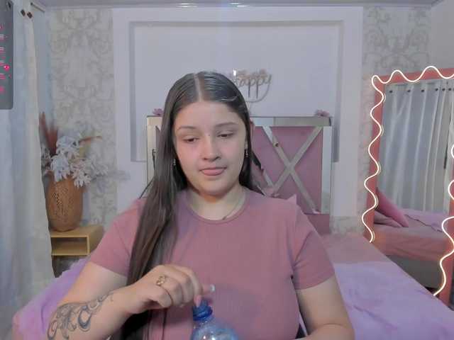 Krysstal-tay's BongaCams show and profile