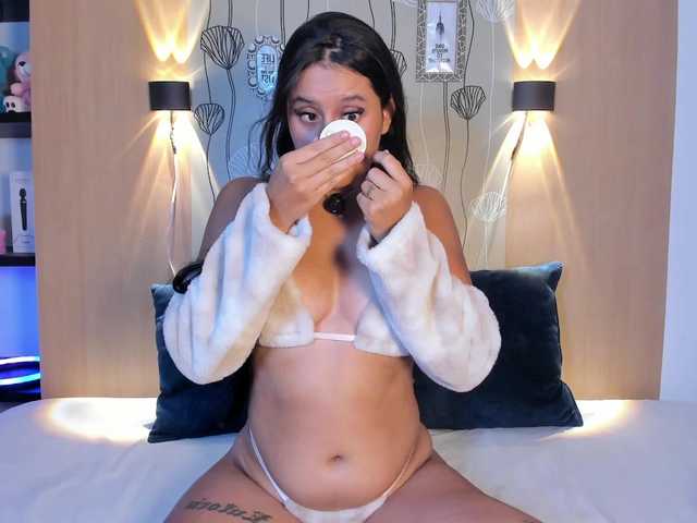 ashley-vega live cam on BongaCams