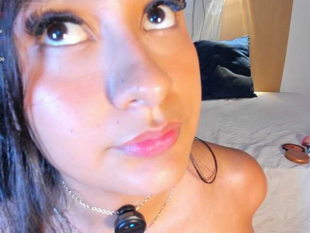 ashley-vega live cam on BongaCams
