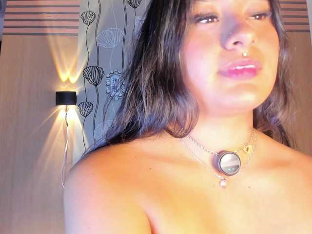 ashley-vega live cam on BongaCams