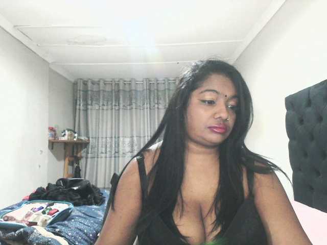 Indianmayaxoxo live cam on BongaCams