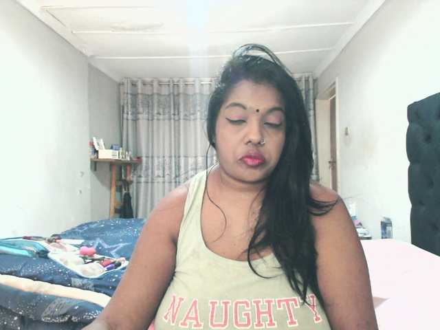 Indianmayaxoxo live cam on BongaCams