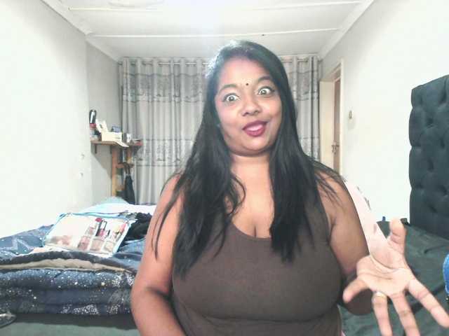 Indianmayaxoxo live cam on BongaCams