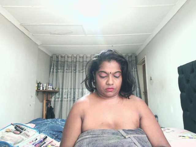 Indianmayaxoxo's BongaCams show and profile