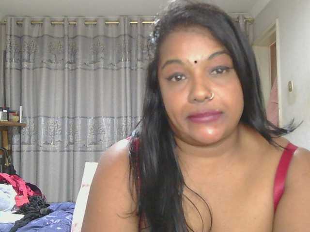 Indianmayaxoxo webcam bongacams model stream image