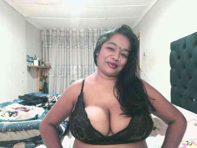 Indianmayaxoxo webcam