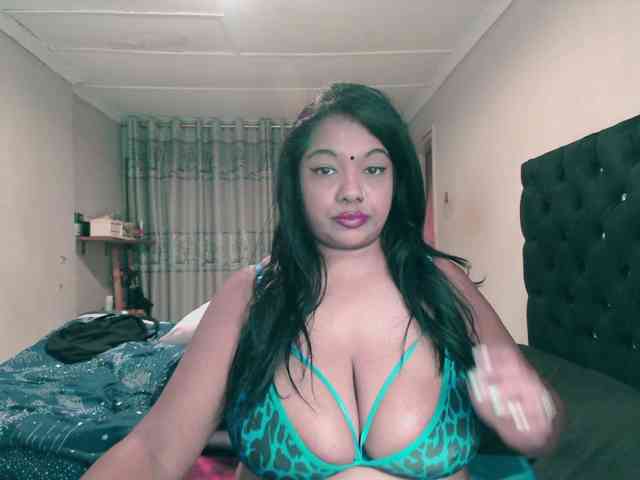 Indianmayaxoxo webcam