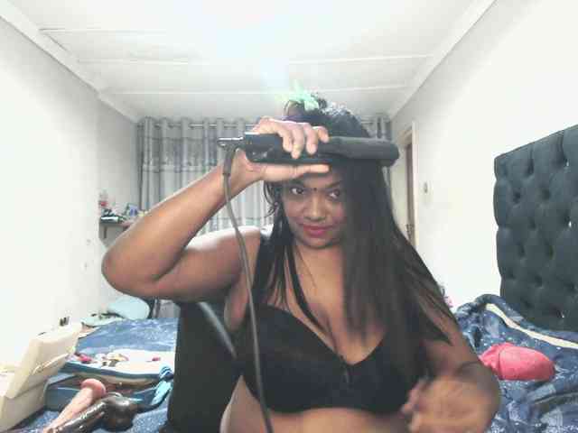 Indianmayaxoxo webcam