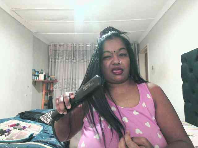 Indianmayaxoxo webcam