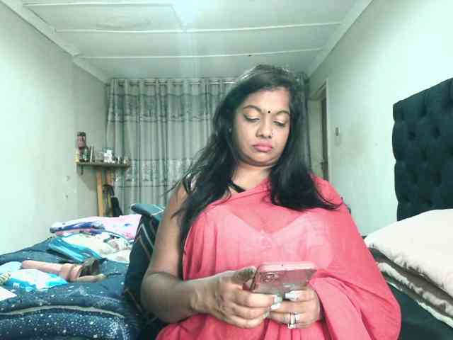 Indianmayaxoxo webcam