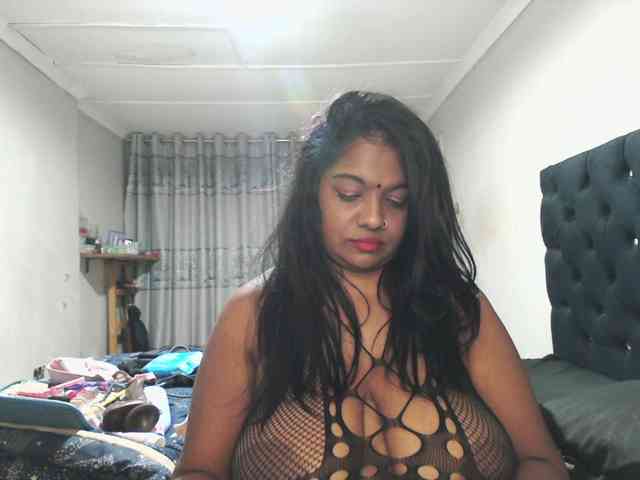 Indianmayaxoxo webcam