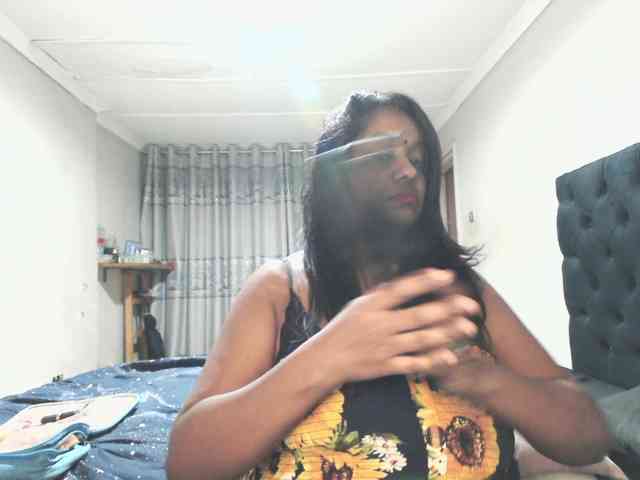 Indianmayaxoxo webcam