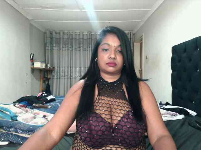 Indianmayaxoxo webcam