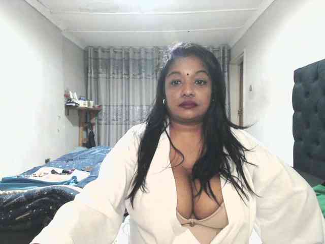 Indianmayaxoxo webcam
