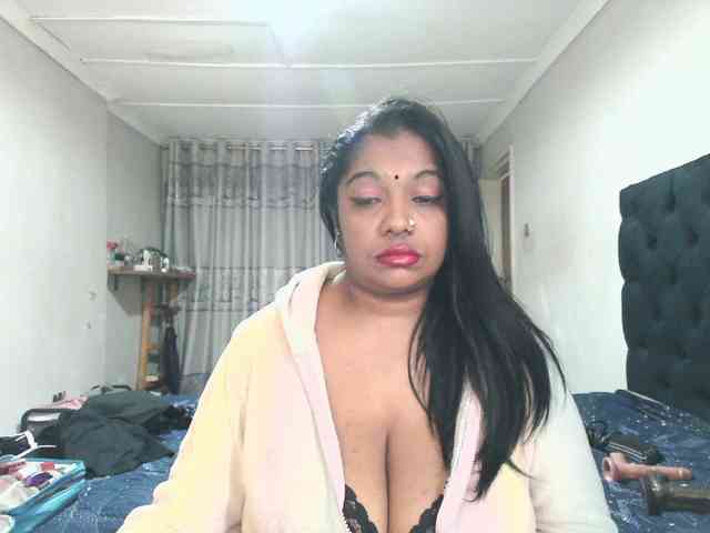 Indianmayaxoxo webcam