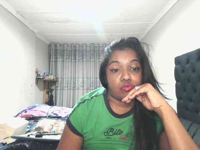 Indianmayaxoxo webcam