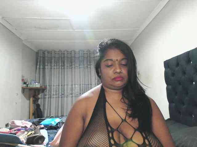 Indianmayaxoxo webcam
