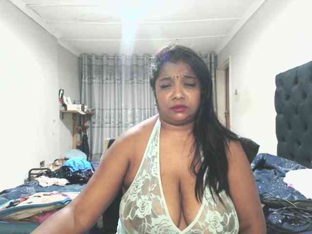 Indianmayaxoxo webcam