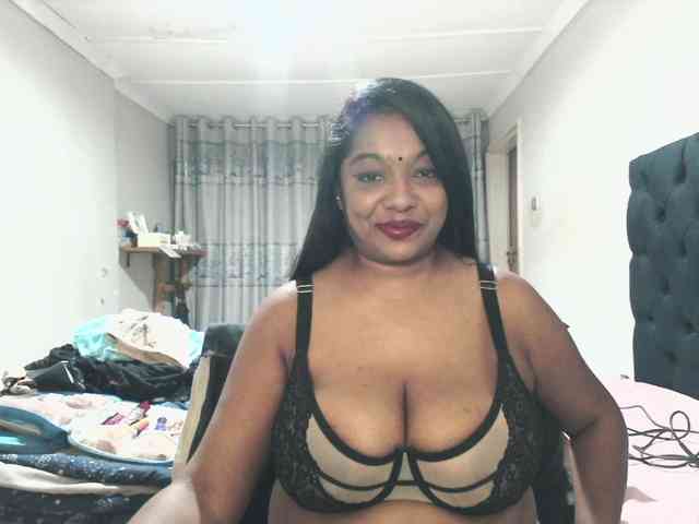Indianmayaxoxo webcam