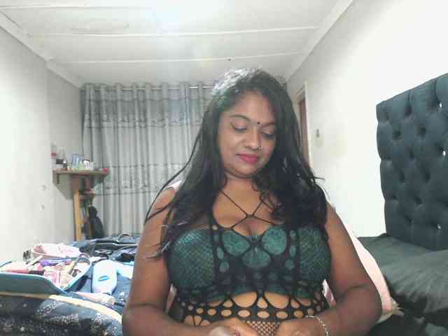 Indianmayaxoxo webcam