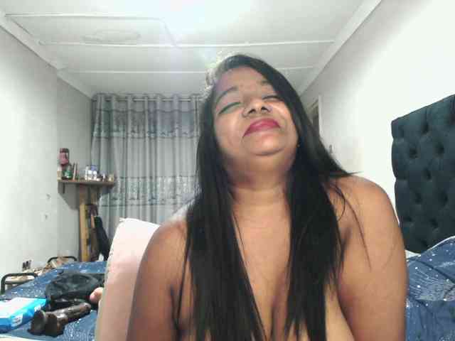 Indianmayaxoxo webcam