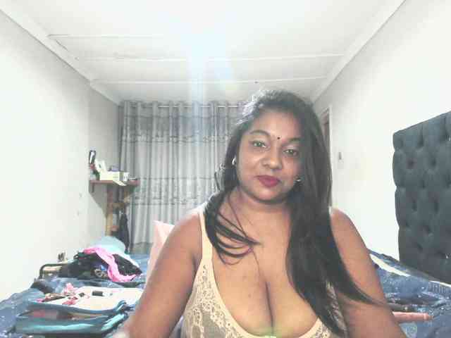 Indianmayaxoxo webcam