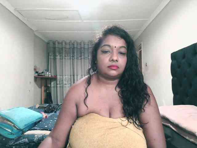 Indianmayaxoxo webcam
