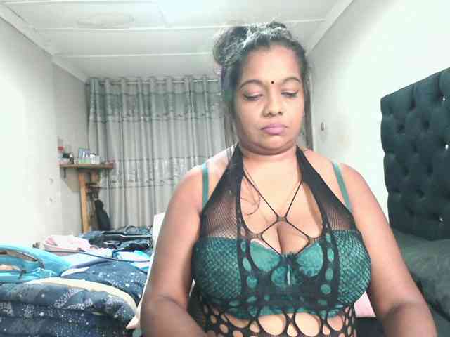 Indianmayaxoxo webcam