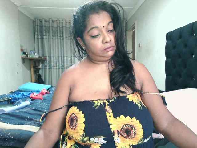 Indianmayaxoxo webcam