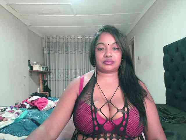 Indianmayaxoxo webcam