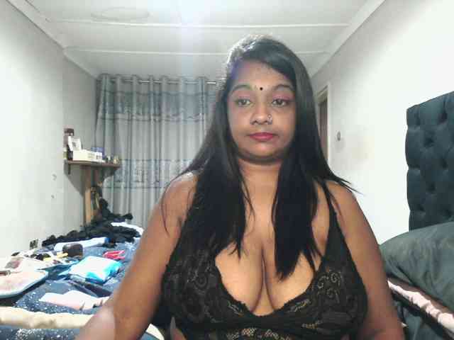 Indianmayaxoxo webcam